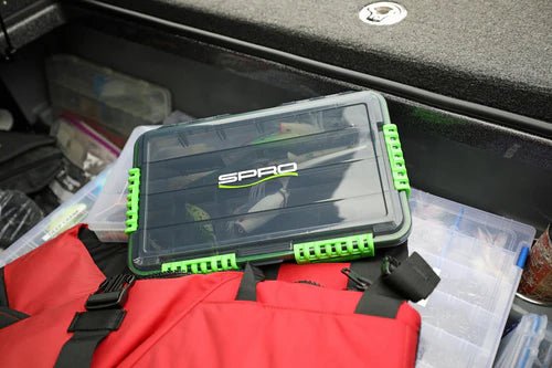 SPRO BOX 3700 WATERPROOF BLACK/GREENJOOTTI